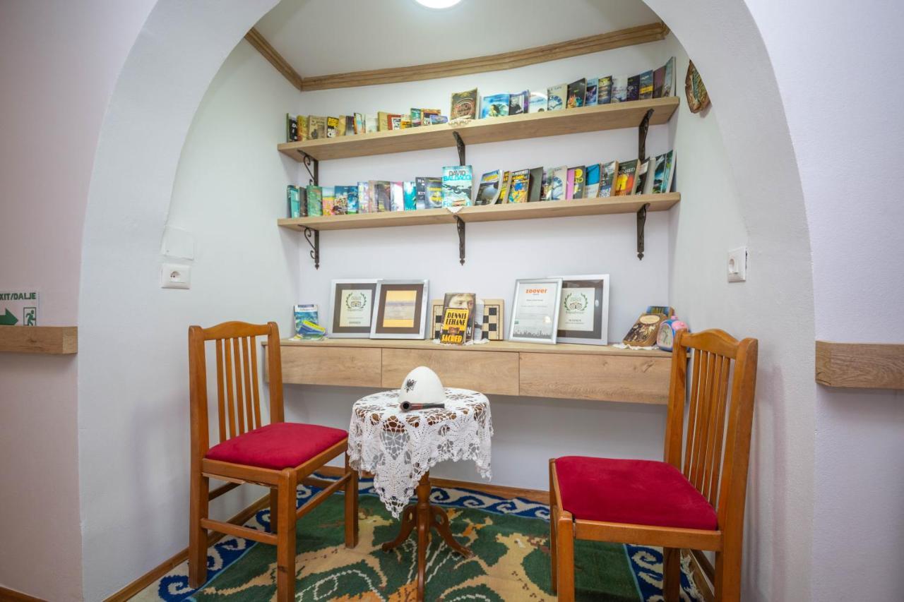 Bed And Breakfast Kotoni Gjirokastër Esterno foto