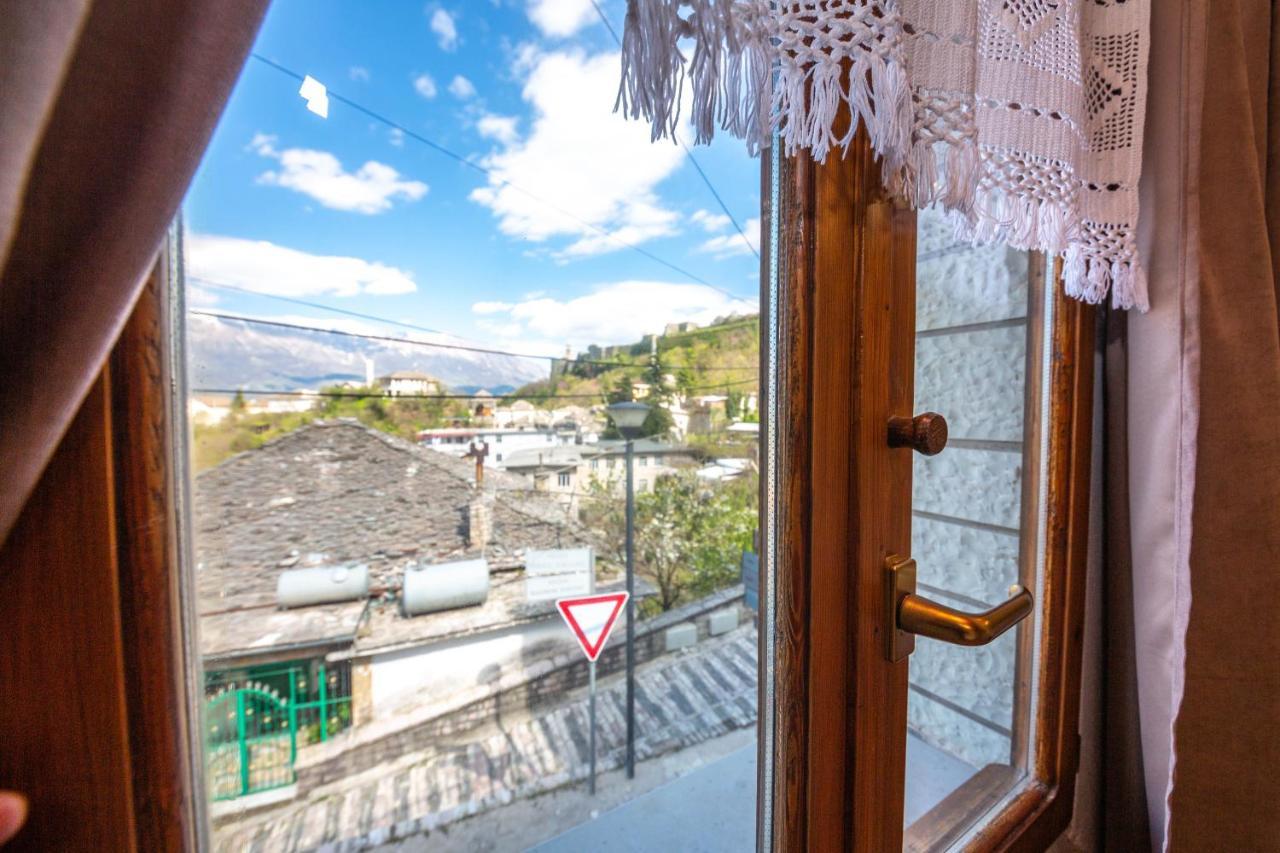 Bed And Breakfast Kotoni Gjirokastër Esterno foto