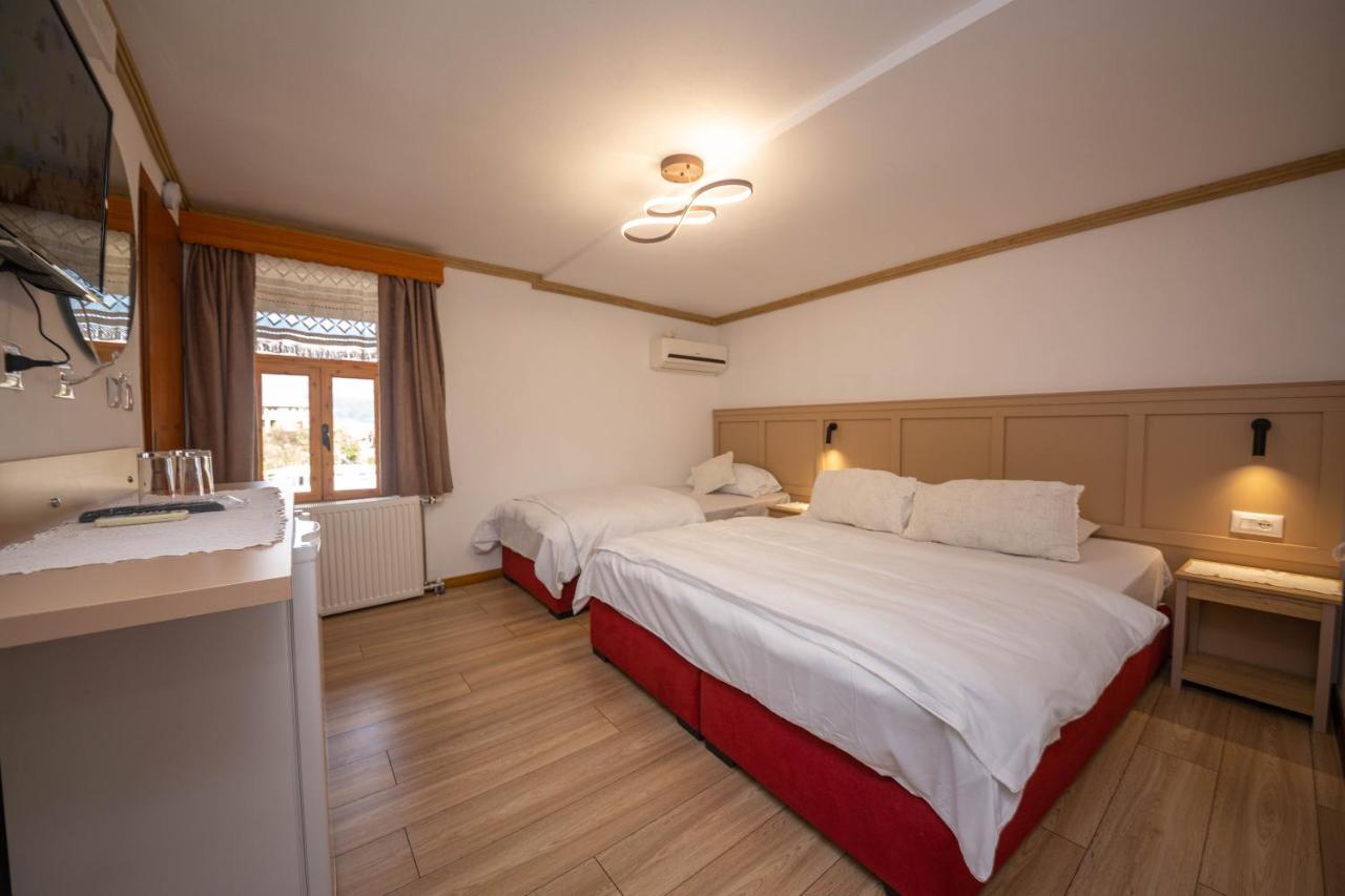 Bed And Breakfast Kotoni Gjirokastër Esterno foto