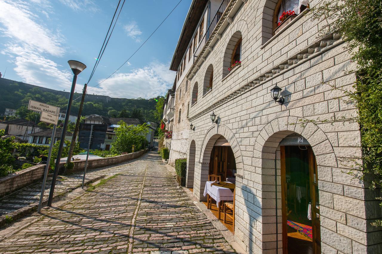 Bed And Breakfast Kotoni Gjirokastër Esterno foto