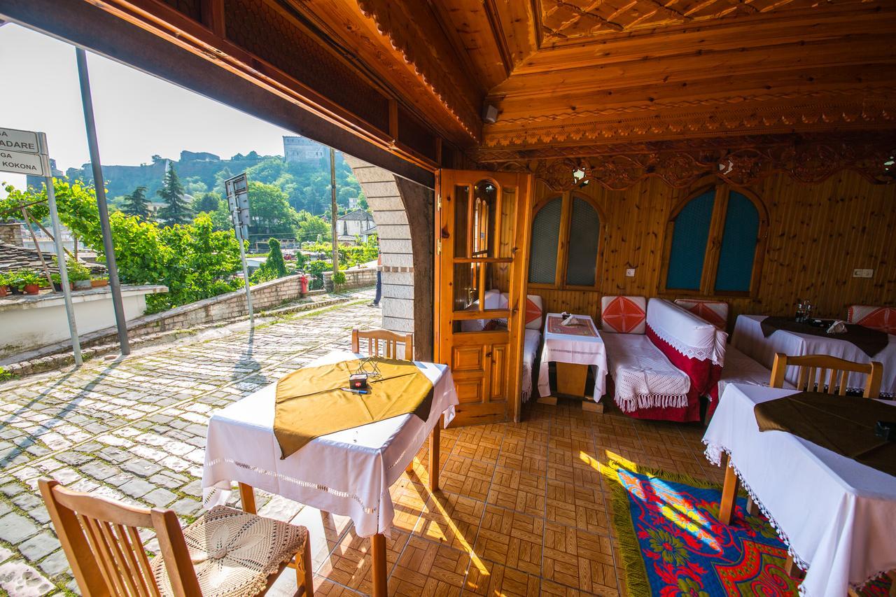 Bed And Breakfast Kotoni Gjirokastër Esterno foto