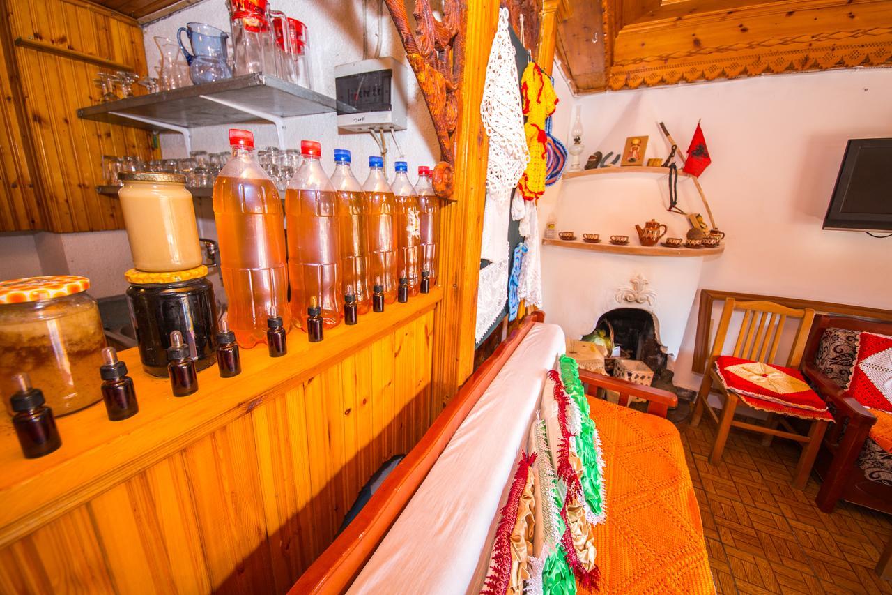 Bed And Breakfast Kotoni Gjirokastër Esterno foto
